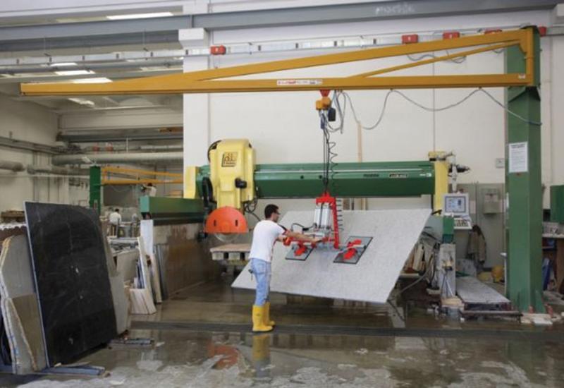 Elephant vacuum lift