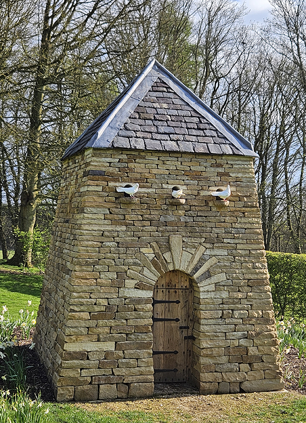 The doocot with doves