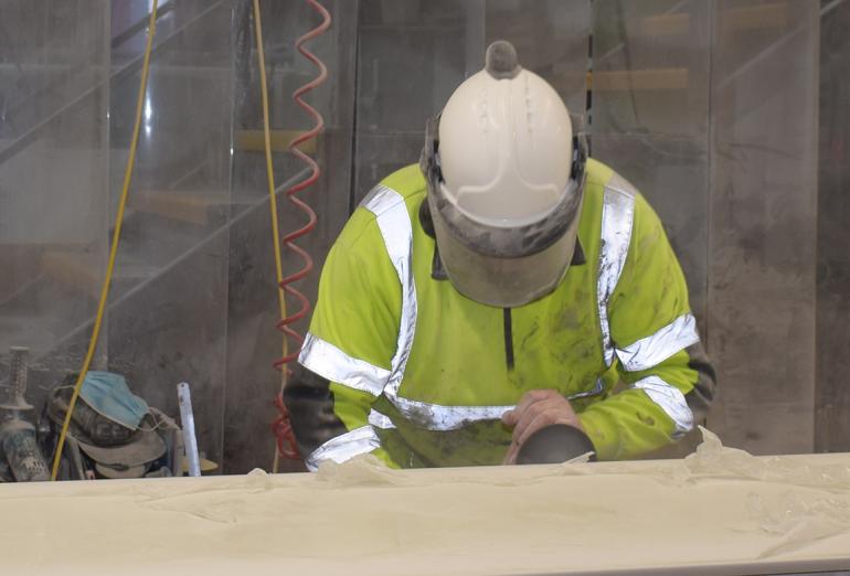 Polishing the edge of a worktop