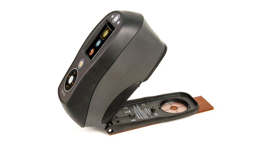 The X-Rite spectrophotometer