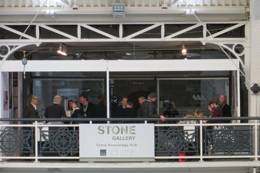 Stone hub