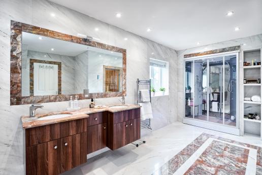 Fox Marble bathroom