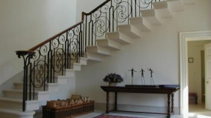 Cantilever Staircase - Private Dwelling