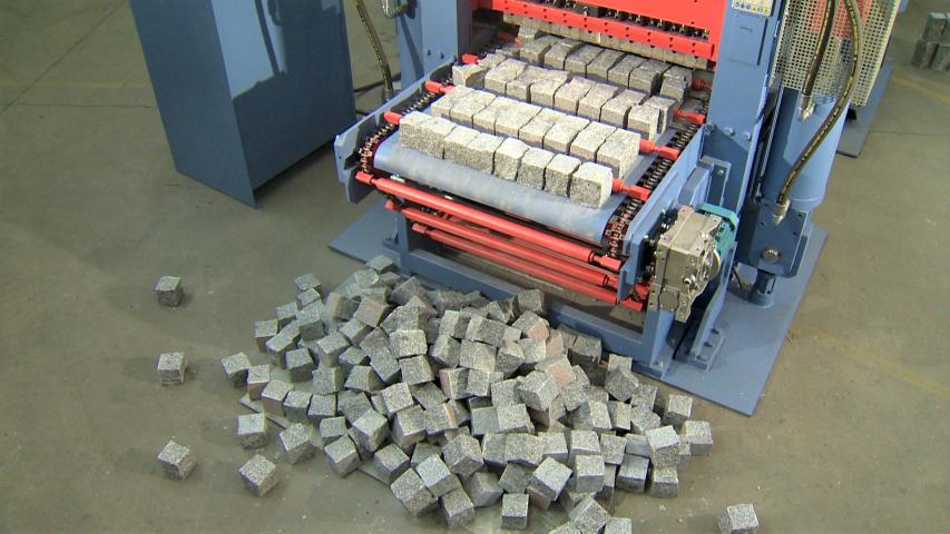 Automatic production of cobblestones